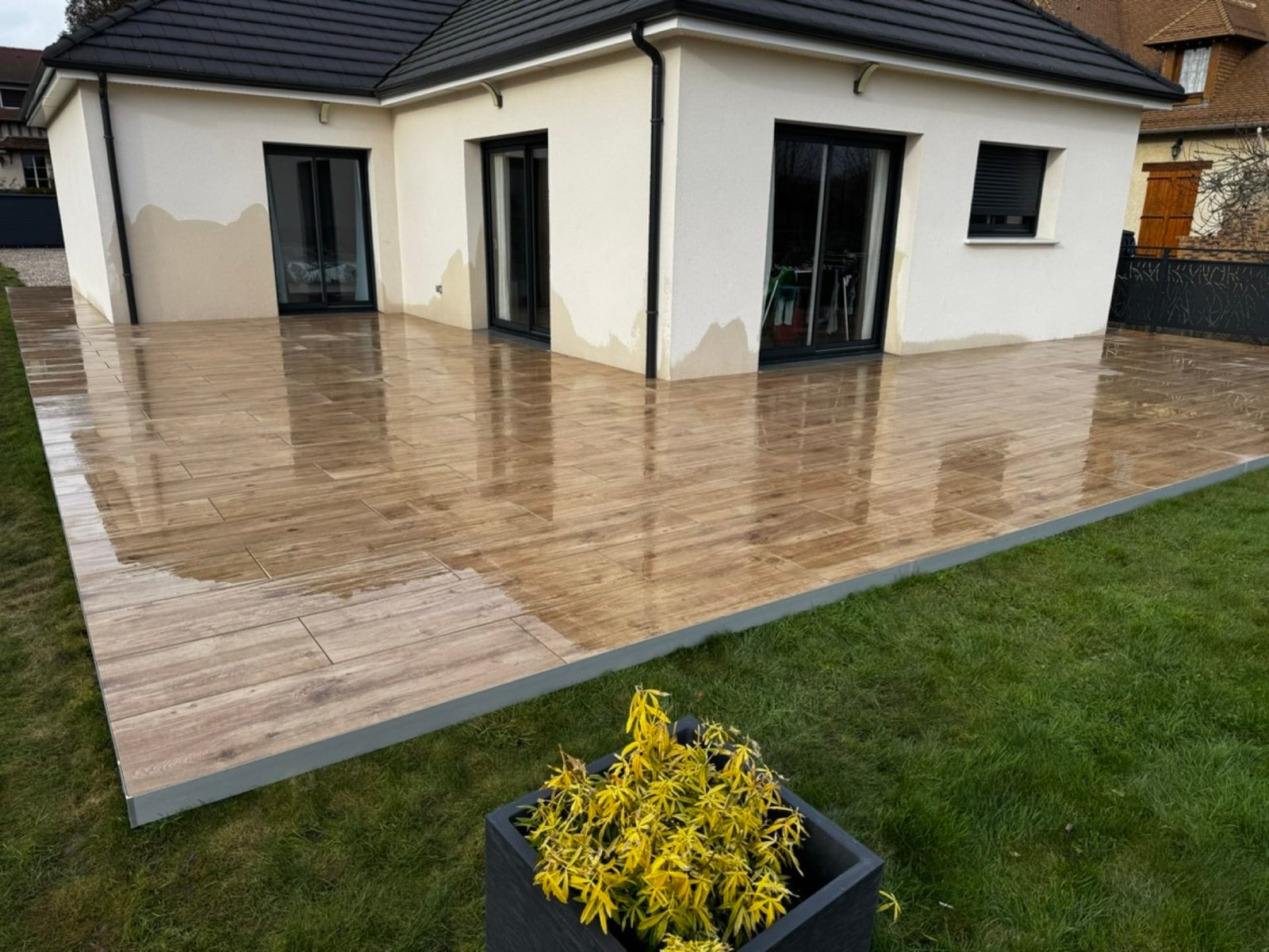 Mvt-reno - Terrasse sur plots à Bourg-Achard : conseils et budget - Featured Image 1