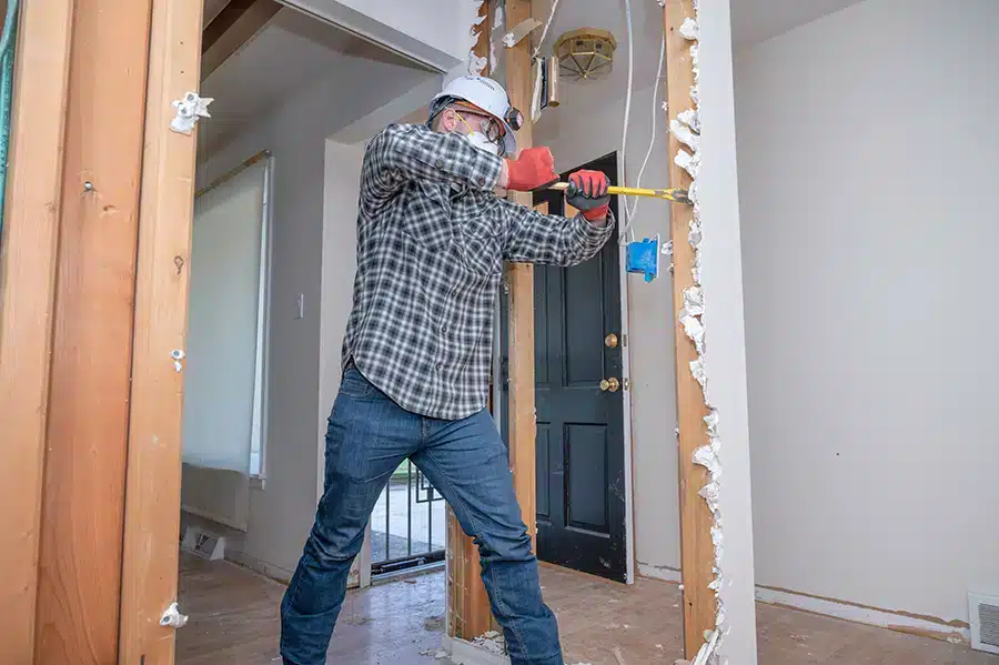Mvt-reno - Comment démolir un mur porteur en 2025 sans risque, respecter la réglementation et améliorer l'isolation ? - Featured Image 1