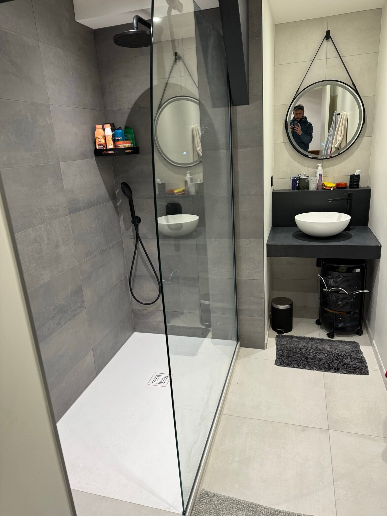Rénovation de salle de bains moderne à Saint-Martin-du-Vivier